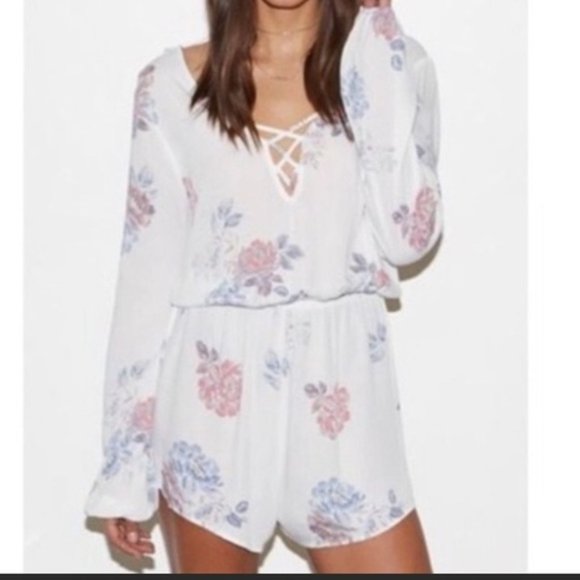 Kendall & Kylie White Floral Long Sleeve Romper - Size S - Picture 1 of 3